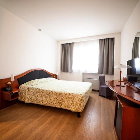 Hotel Donizetti Lallio المظهر الخارجي الصورة