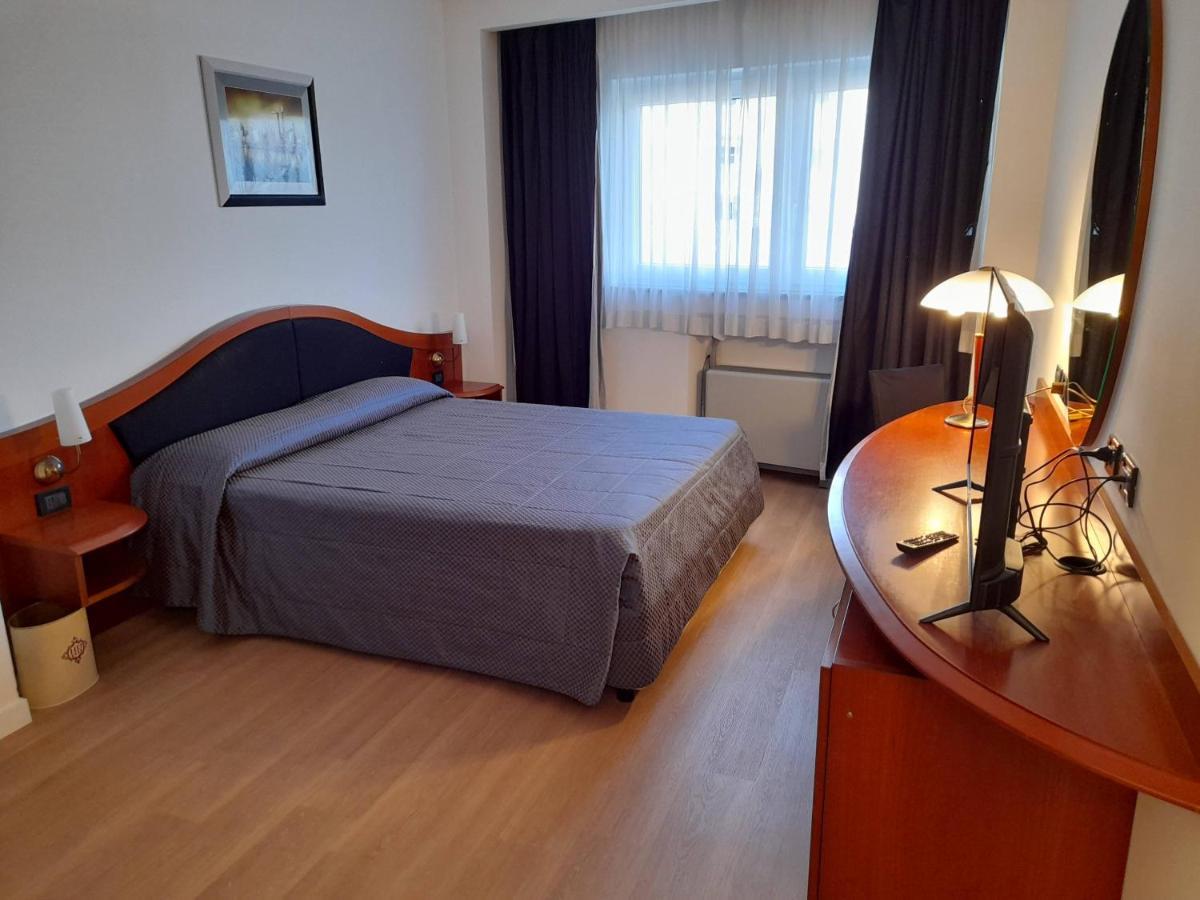 Hotel Donizetti Lallio المظهر الخارجي الصورة