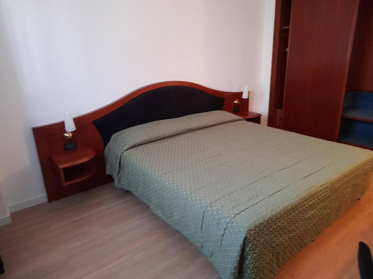 Hotel Donizetti Lallio المظهر الخارجي الصورة