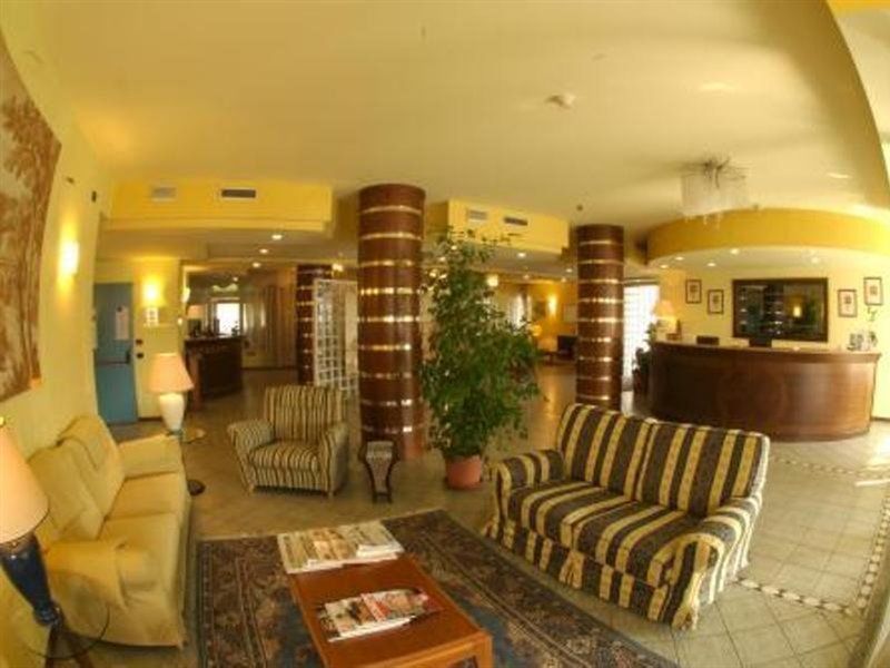Hotel Donizetti Lallio المظهر الخارجي الصورة