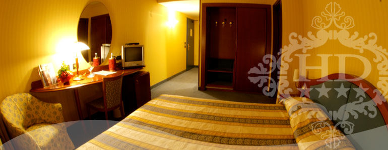 Hotel Donizetti Lallio الغرفة الصورة